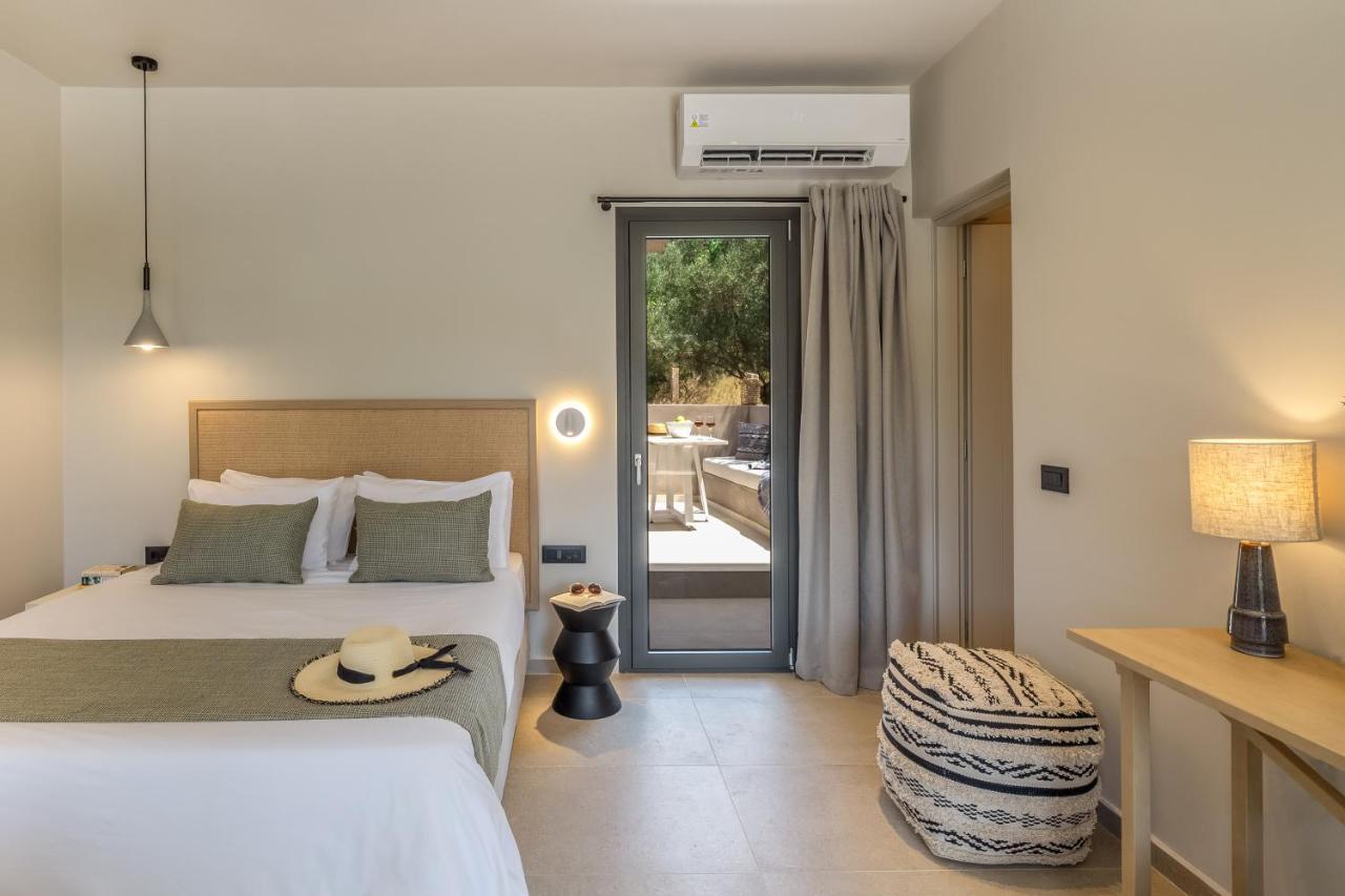Topos Suites Lassi  Exterior photo
